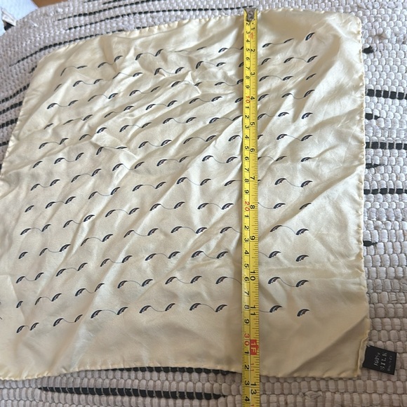 Scarf - Picture 7 of 7